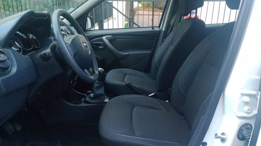Dacia Duster 1.6 SCe 115 - Essentiel – 2016 – 47292 km – Essence – Boîte Manuelle — photo 11