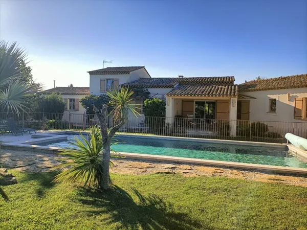 Maison 10 pièces 176 m²