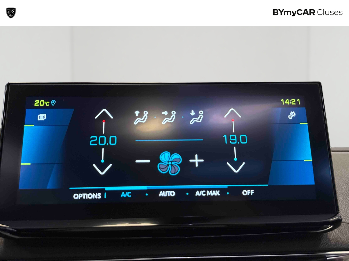 Peugeot 3008 Hybrid 225 e-EAT8 — photo 18