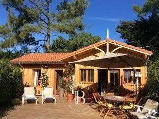 CABANES DANS LE TRIANGLE D'OR DU CAP FERRET