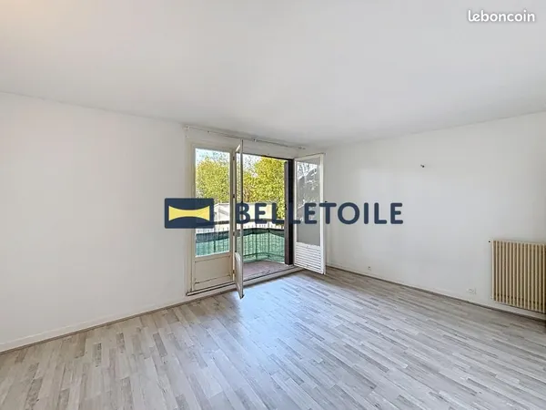 Studio 1 pièce 27 m²