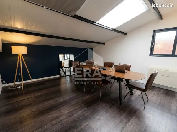 Bureau 150 m²