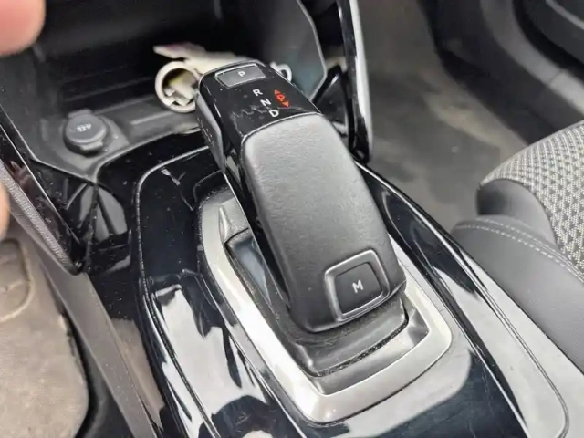 Peugeot 2008 puretech 130 s&amp;s eat8 — photo 62
