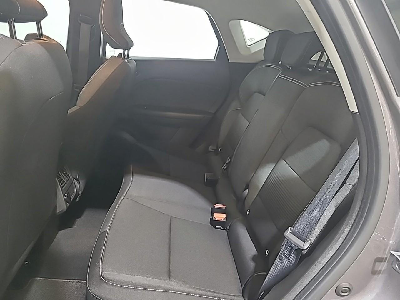 Renault Captur tce 90 business — photo 13