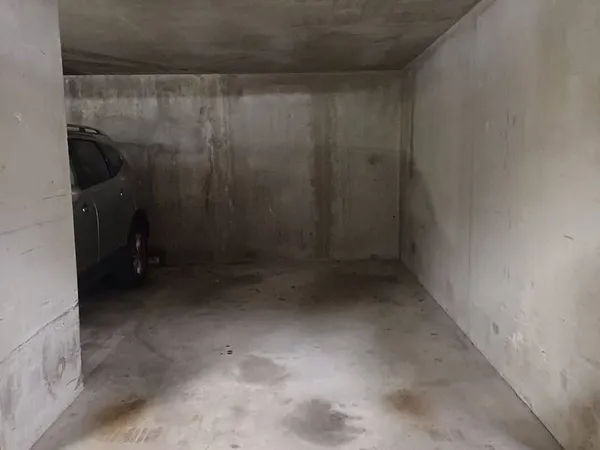 Parking 12 m²