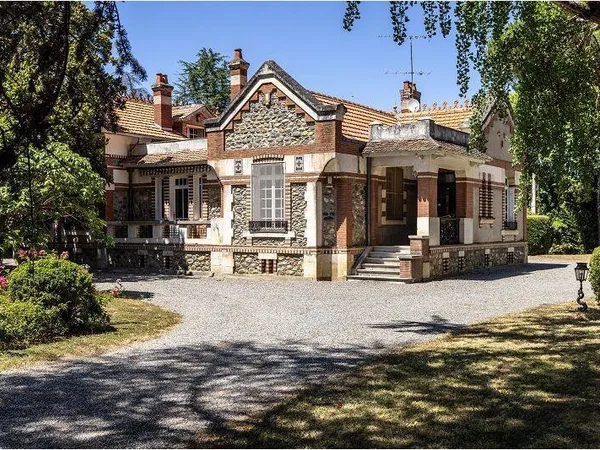 Villa 6 pièces 288 m²
