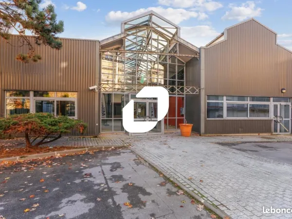 Local d'activité 2 893 m²