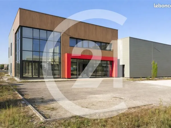 Bureaux 110 m² GUILHERAND GRANGES