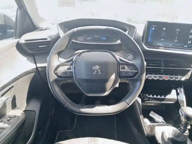 Peugeot 208 puretech 100 s&amp;s bvm6 — photo 9