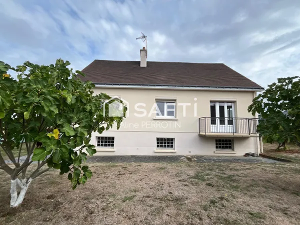 Maison familiale avec beau potentiel à Solesmes