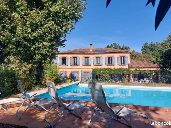 Maison de maître style toulousaine (240 m²) avec piscine (10 x 5 m)