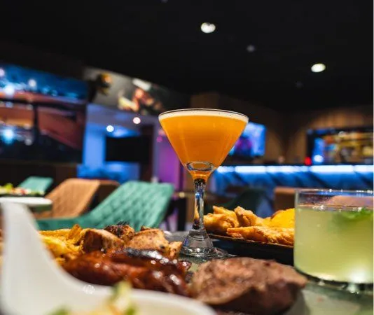 Restaurant Lounge