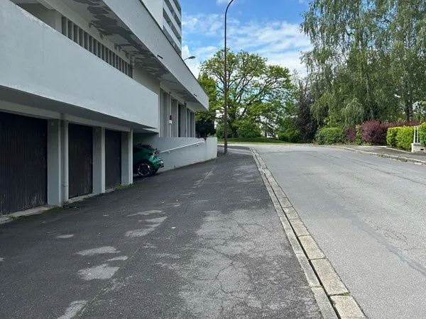 Garage à louer