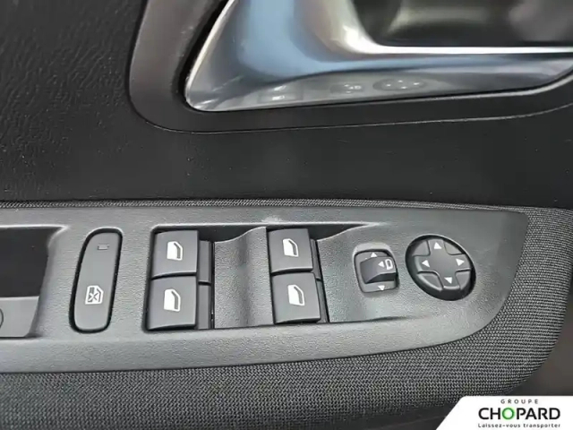 Peugeot 208 puretech 75 s&amp;s bvm5 — photo 24