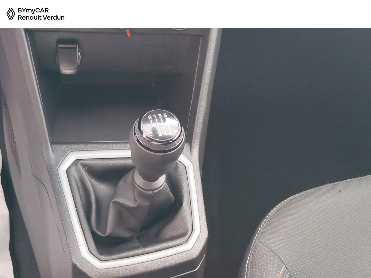 Dacia Sandero TCe 90 — photo 22