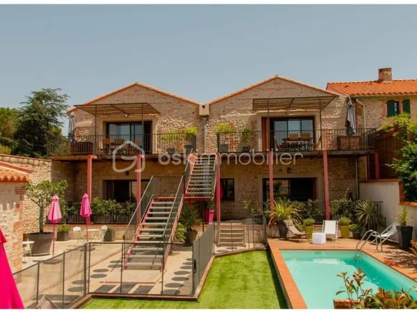 Maison 13 pièces 300 m²