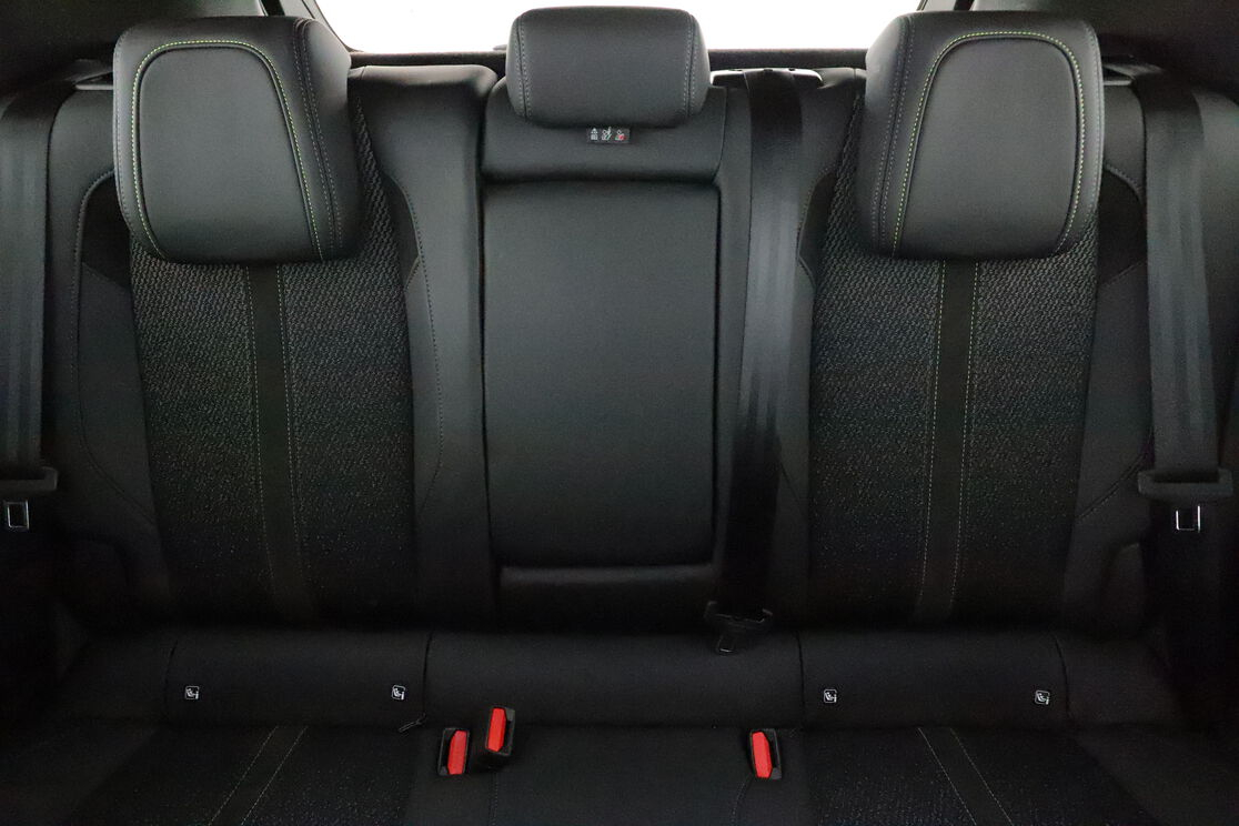 Peugeot 308 1.5 Blue-HDi GT EAT8 — photo 14