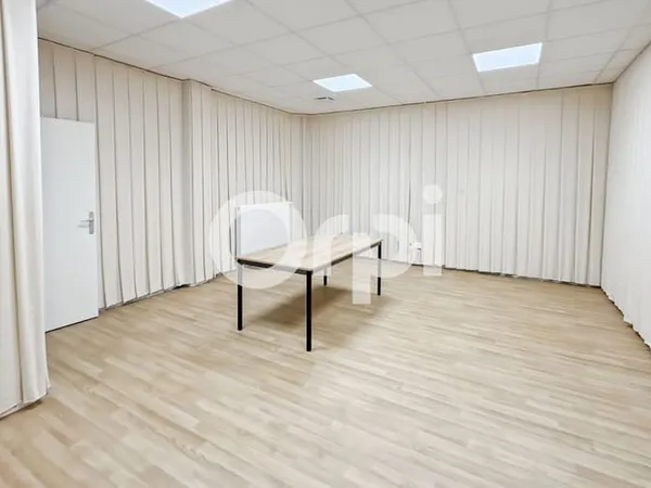 Bureau et espace de travail Vente Boulogne-sur-Mer   183000€