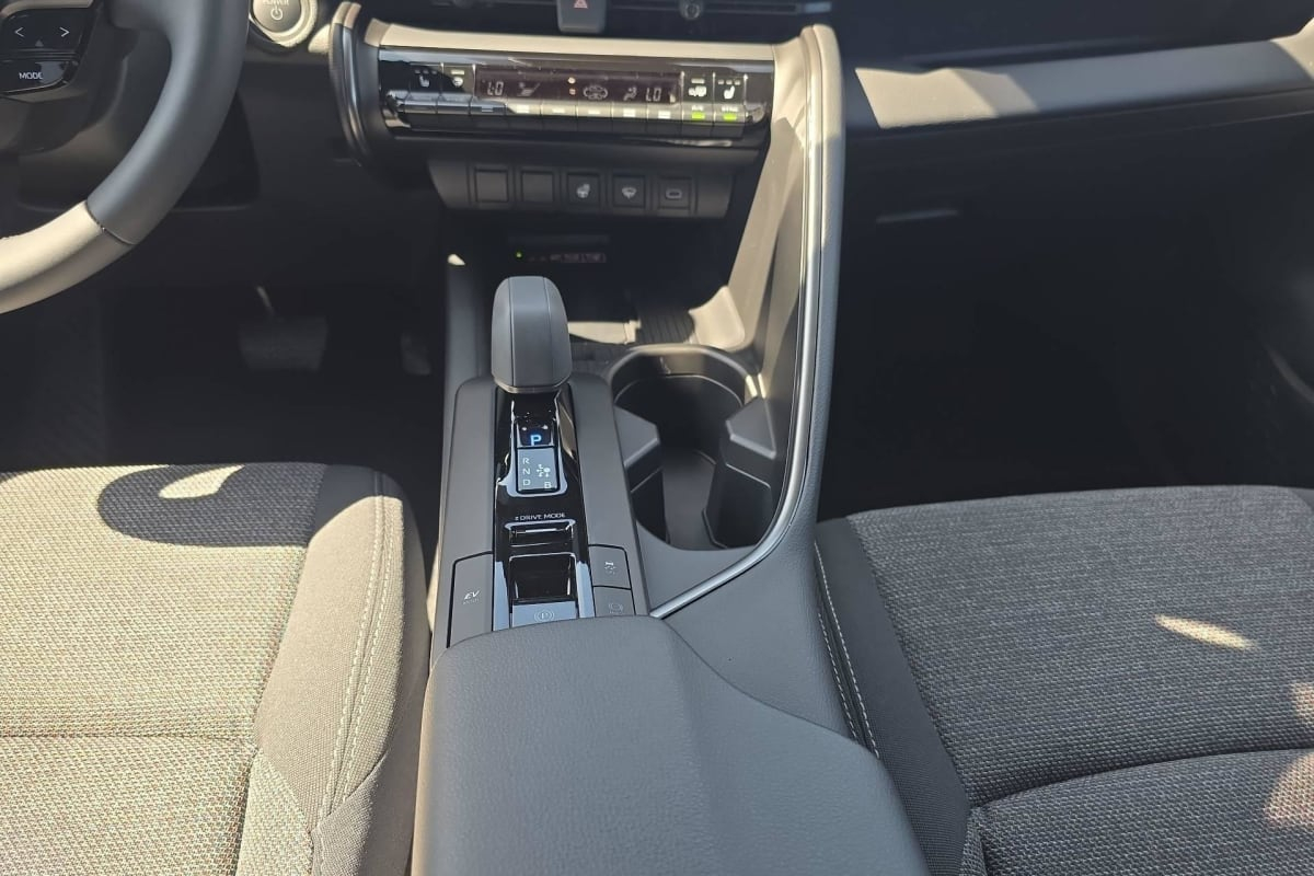 Toyota C-HR — photo 16