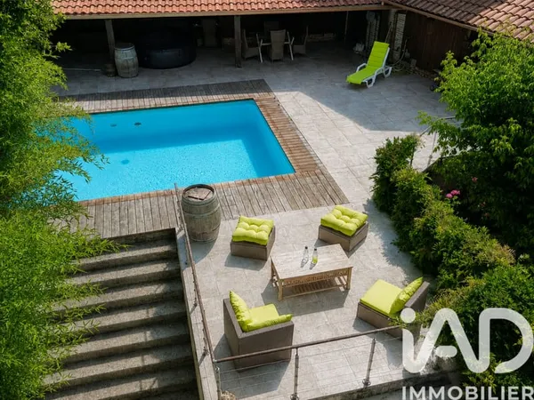 Maison 5 pièces 180 m²