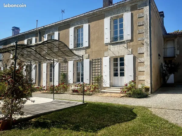 Maison 10 pièces 292 m²