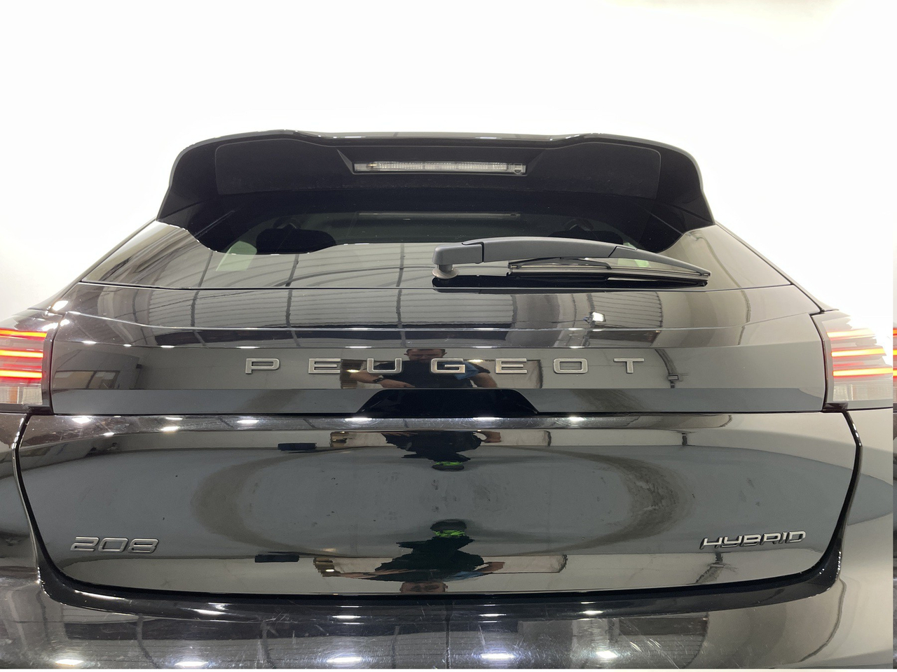 Peugeot 208 — photo 37