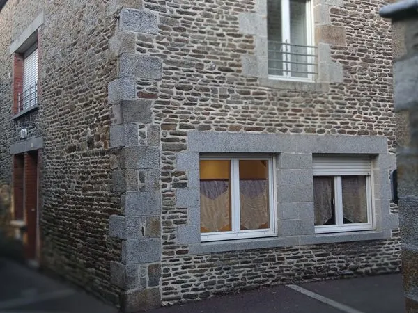 Location maison centre ville à saint james 50240