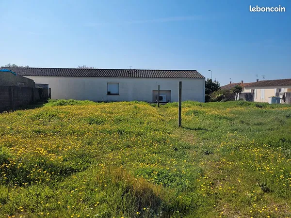 Terrain 361 m² ECHILLAIS