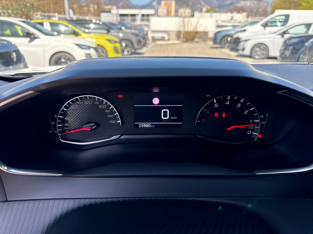 Peugeot 2008 1.2 puretech 100ch s&s active — photo 14