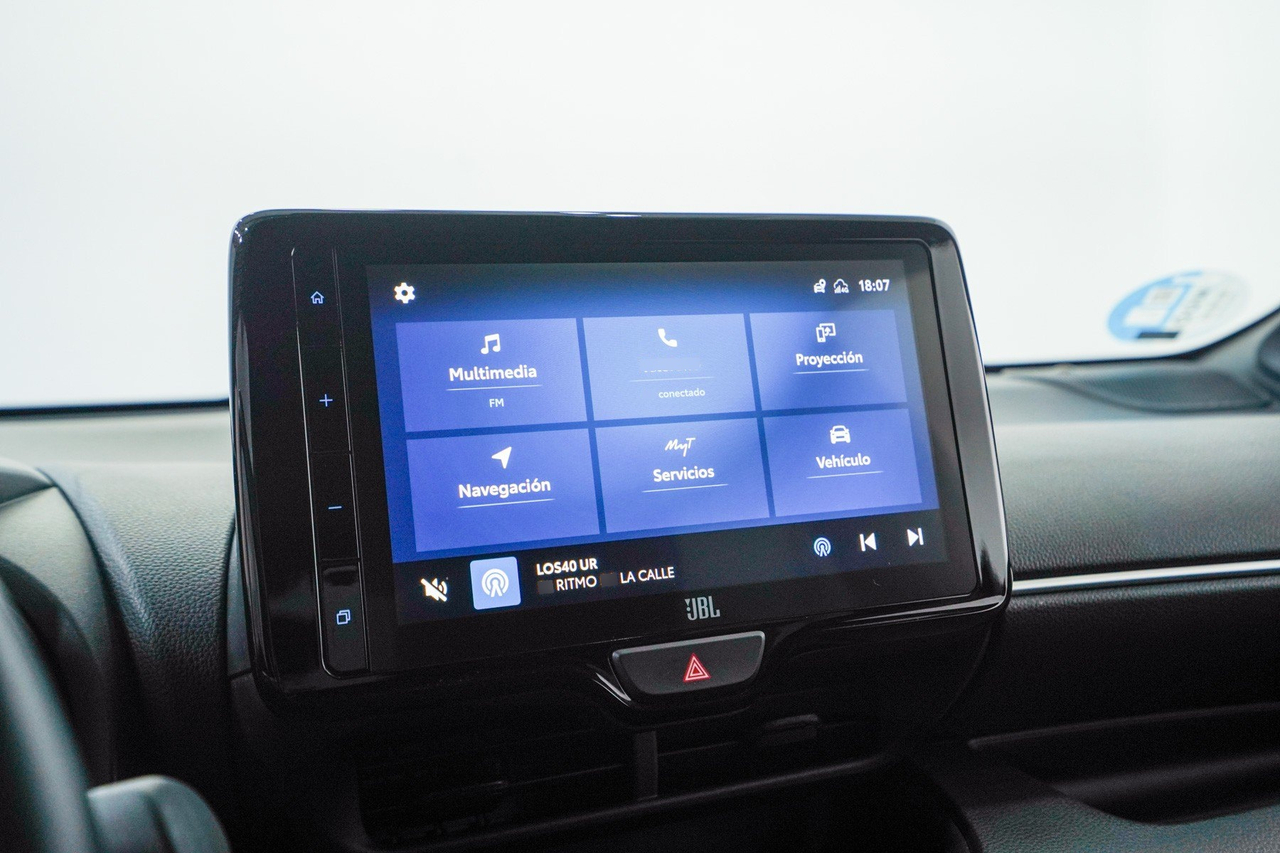 Toyota Yaris 4 — photo 25