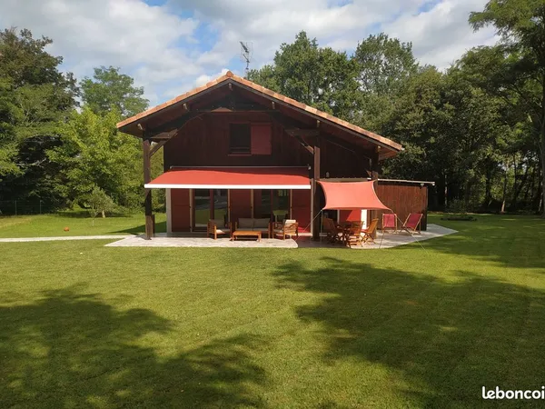 Maison d'architecte rénovée - 120 m² - 3 chambres - 2 ha boisés dont 3 000 m² clôturés