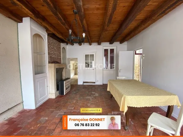 Maison de 85 m² - 3 Pièces - Dépendances - Jardin - 49 900 €
