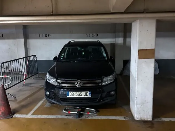 🚗 / ​🚛​ / 🏍️​ Parking sécurisé (1 mois offert) - 3 rue Robert Blache 75010