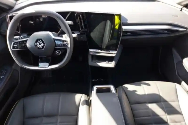 Renault Megane e-tech 220 ch autonomie confort gsr2 — photo 9