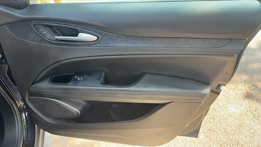 Alfa Romeo Stelvio 2.0 T4 MAir 200 Q4 AT 8 - Super – 2019 – 65070 km – Essence – Boîte Automatique — photo 25