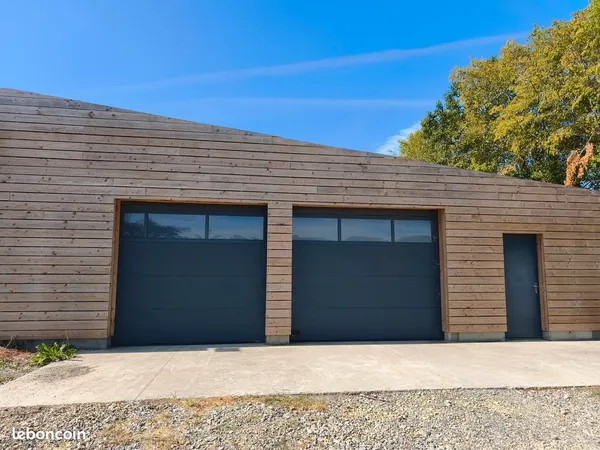 Grand entrepôt de stockage sécurisé de 600 m² à marcillé-robert - 900/mois