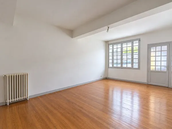 Duplex de 3 chambres au centre-ville d'Oloron-Sainte-Marie