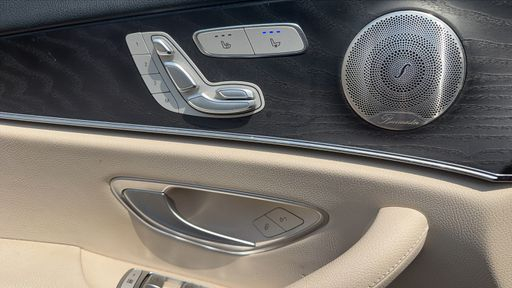 Mercedes Classe E 300 e 320 EQ Power 9G-TRONIC - Avantgarde Line – 2021 – 143672 km – Hybride rechargeable – Boîte Automatique — photo 18