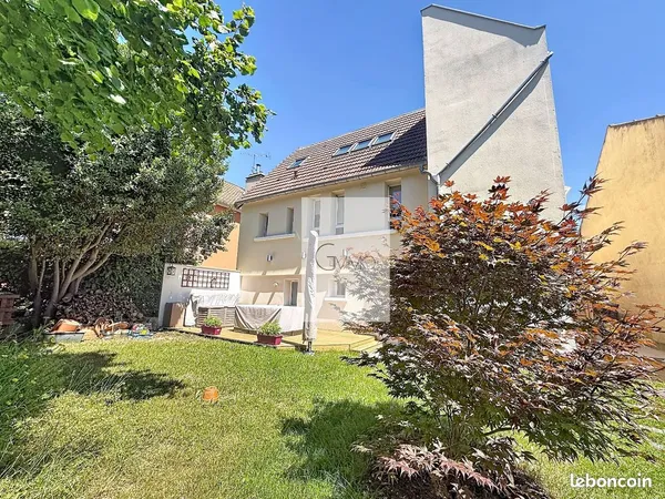 À découvrir sans tarder Maison rénovée 4 chambres, sous-sol