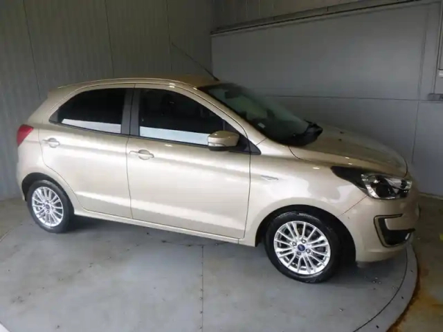 Ford Ka + 1.2 ti-vct 85ch s&amp;s ultimate — photo 11