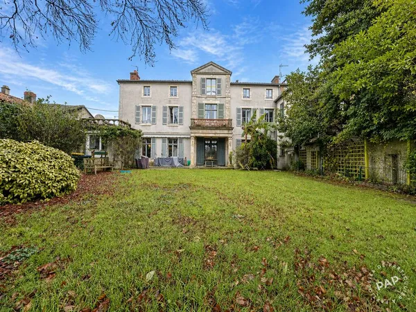 Maison 6 pièces 300 m²