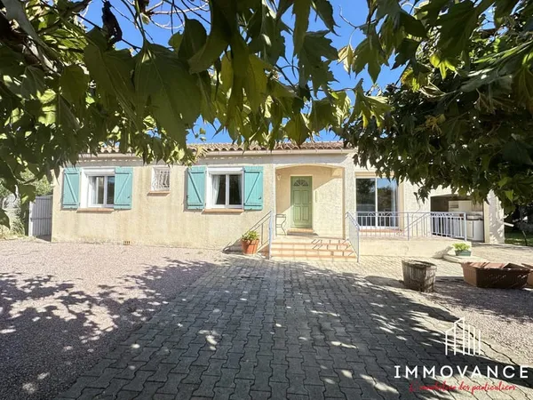 MAISON DE PLAIN-PIED AU COEUR DU VILLAGE 4 CHAMBRES SUR 600M²