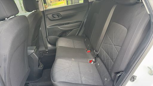 Hyundai Bayon 1.0 T-GDi MHEV 100 - Creative – 2022 – 52200 km – Hybride essence – Boîte Manuelle — photo 32