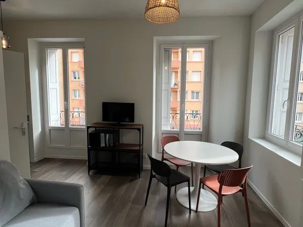 Studio meublé à louer