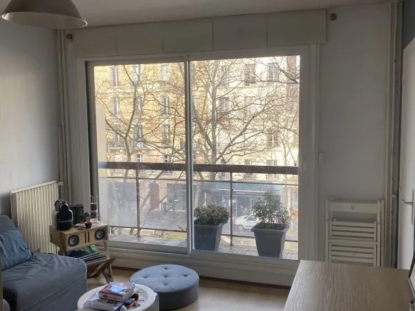 Studio meublé avec balcon à Boulogne-Billancourt - proche métro et commerces