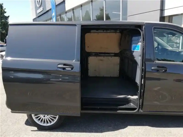 Mercedes Vito 116 cdi compact bva rwd — photo 10