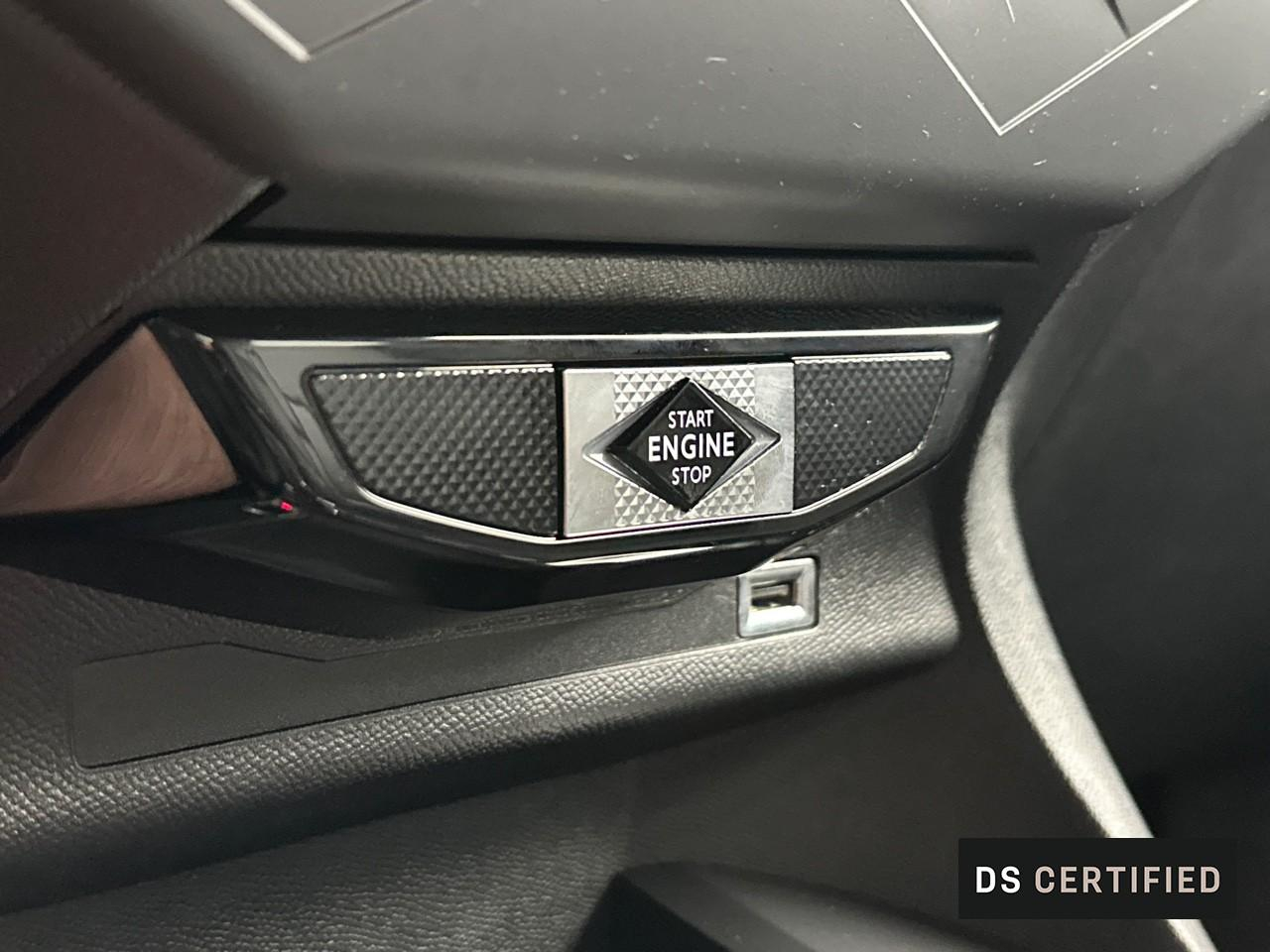 Ds Ds 3 crossback puretech 130 eat8 louvre — photo 29