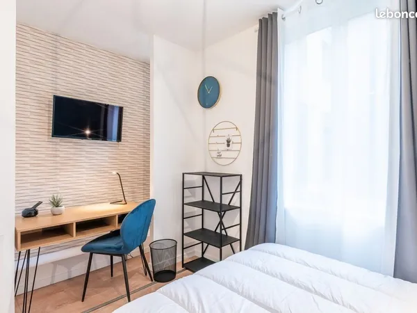 Chambre meublée à louer en colocation, centre ville