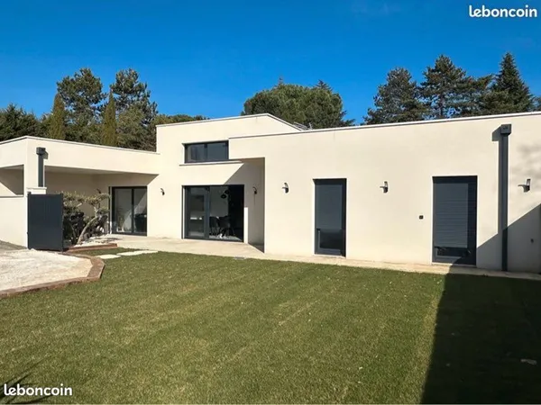 Maison d'architecte contemporaine de 130 m² aux portes de Mours Saint Eusèbe