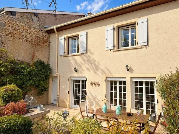Maison 9 pièces 195 m²